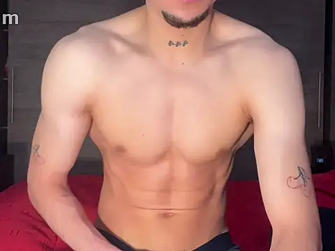 strongManLatino online show from 05/09/26, 06:46