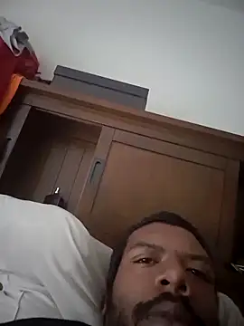 Snapshot of MrBigDickShow chatting on 03/05/26, 02:57 MrBigDickShow online show from 03/05/26, 02:57