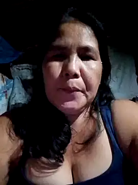 Snapshot of milagrose_rose chatting on 11/14/25, 01:32 milagrose rose online show from 11/14/25, 01:32