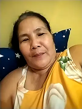 Snapshot of milagrose_rose chatting on 11/28/25, 01:14 milagrose rose online show from 11/28/25, 01:14