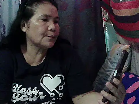 Snapshot of milagrose_rose chatting on 03/26/26, 02:17 milagrose rose online show from 03/26/26, 02:17