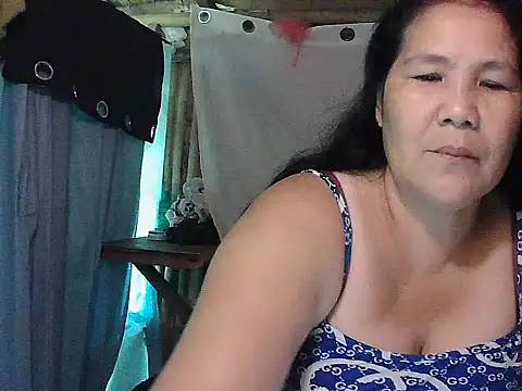 Snapshot of milagrose_rose chatting on 04/07/26, 10:20 milagrose rose online show from 04/07/26, 10:20