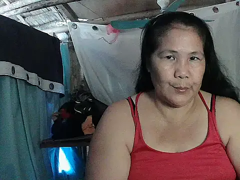 Snapshot of milagrose_rose chatting on 04/16/26, 11:51 milagrose rose online show from 04/16/26, 11:51