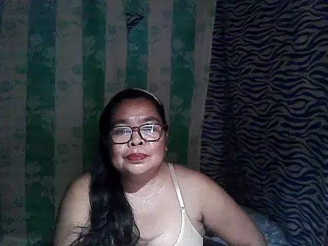 Snapshot of cris_tita chatting on 04/09/26, 04:23 cris tita online show from 04/09/26, 04:23