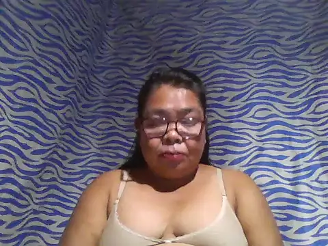 Snapshot of cris_tita chatting on 06/18/26, 02:21 cris tita online show from 06/18/26, 02:21
