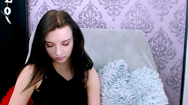 Snapshot of DominantLuna chatting on 02/23/26, 08:39 DominantLuna online show from 02/23/26, 08:39