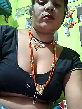 Snapshot of Hotty_ruvi chatting on 10/16/25, 05:36 Hotty ruvi online show from 10/16/25, 05:36