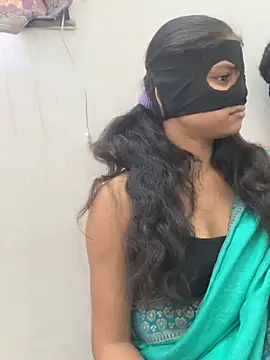 Snapshot of sexy-riya43 chatting on 10/04/25, 06:33 sexy-riya43 online show from 10/04/25, 06:33