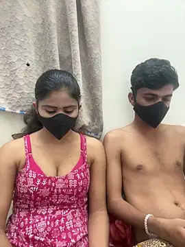 Snapshot of sexy-riya43 chatting on 11/12/25, 02:06 sexy-riya43 online show from 11/12/25, 02:06