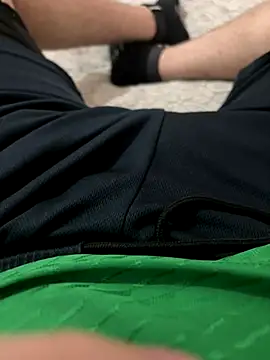 Snapshot of vvUMvv chatting on 11/22/25, 07:18 vvUMvv online show from 11/22/25, 07:18