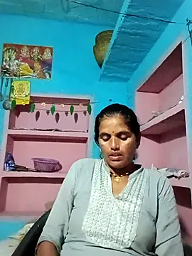 Mohni cute online show from 10/27/25, 12:53