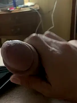 Snapshot of -bunny06 chatting on 10/04/25, 10:41 -bunny06 online show from 10/04/25, 10:41