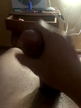 Snapshot of -bunny06 chatting on 10/17/25, 10:01 -bunny06 online show from 10/17/25, 10:01