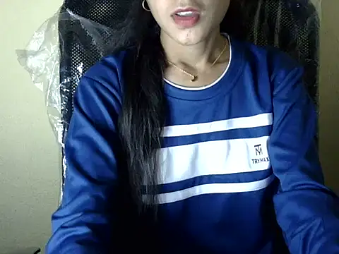 Snapshot of Shazi_1 chatting on 12/03/25, 05:22 Shazi 1 online show from 12/03/25, 05:22