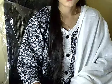 Snapshot of Shazi_1 chatting on 12/05/25, 12:36 Shazi 1 online show from 12/05/25, 12:36