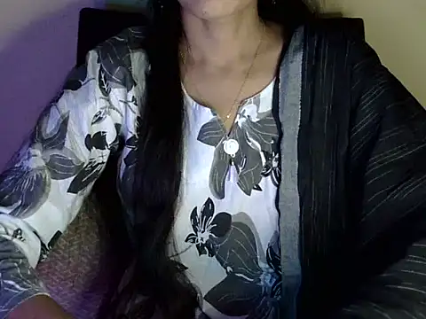 Snapshot of Shazi_1 chatting on 01/10/26, 03:47 Shazi 1 online show from 01/10/26, 03:47