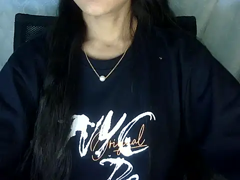 Snapshot of Shazi_1 chatting on 02/08/26, 03:26 Shazi 1 online show from 02/08/26, 03:26