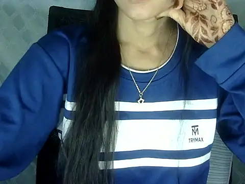 Snapshot of Shazi_1 chatting on 02/15/26, 03:14 Shazi 1 online show from 02/15/26, 03:14