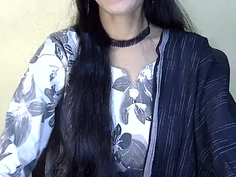 Snapshot of Shazi_1 chatting on 03/08/26, 04:11 Shazi 1 online show from 03/08/26, 04:11