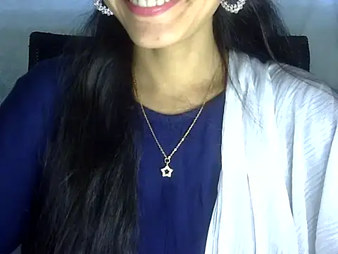 Snapshot of Shazi_1 chatting on 06/16/26, 04:31 Shazi 1 online show from 06/16/26, 04:31