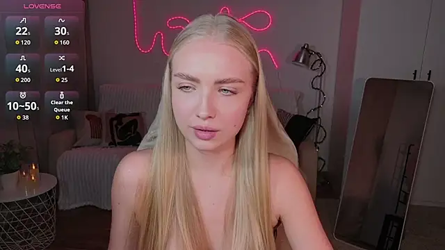 Snapshot of TessaGrays chatting on 03/02/26, 07:10 TessaGrays online show from 03/02/26, 07:10