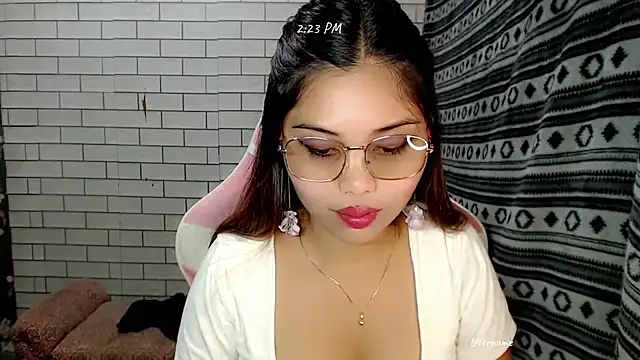 Snapshot of pinay_old_lover chatting on 11/09/25, 06:23 pinay old lover online show from 11/09/25, 06:23