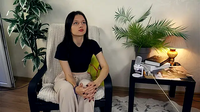 JanellHousen online show from 10/07/25, 05:37