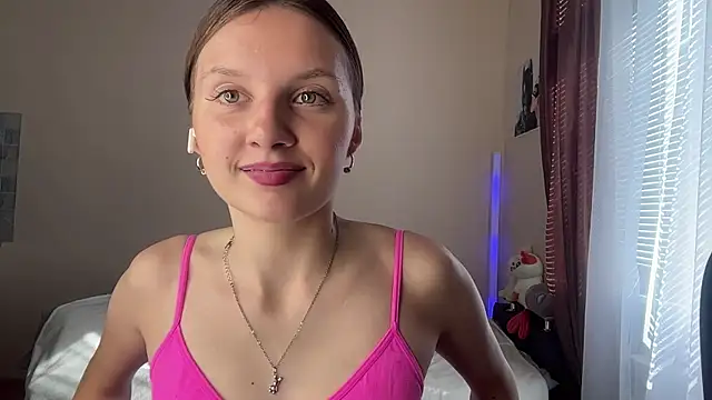 Snapshot of JanellHousen chatting on 07/15/26, 05:34 JanellHousen online show from 07/15/26, 05:34