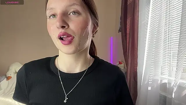 Snapshot of JanellHousen chatting on 07/22/26, 05:10 JanellHousen online show from 07/22/26, 05:10