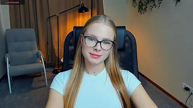 LibbyVenzeio online show from 10/02/25, 09:38