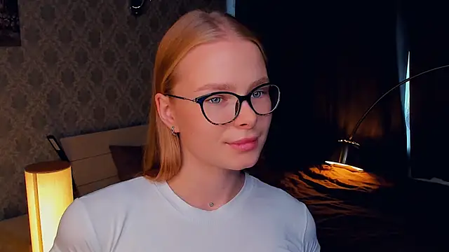 LibbyVenzeio online show from 10/10/25, 07:07