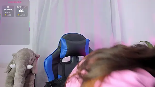 aleaa x online show from 11/30/25, 02:26