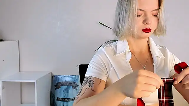 MelinMonro online show from 10/14/25, 03:18