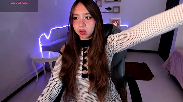 Scarlett  Cooper   online show from 11/06/25, 11:44