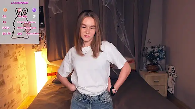 Snapshot of TienKnous chatting on 11/07/25, 07:03 TienKnous online show from 11/07/25, 07:03