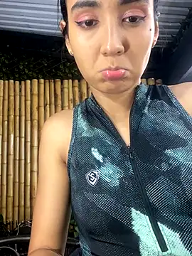 cloe taylor   online show from 10/30/25, 02:46