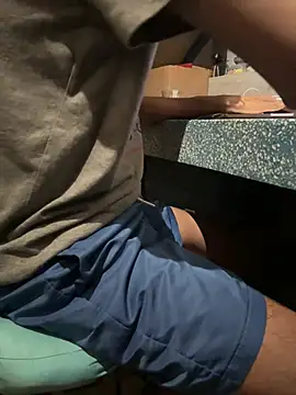 HenryLee1983-cums online show from 05/04/26, 12:56