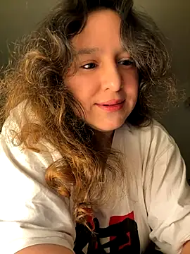 Snapshot of Luisaa_rosee chatting on 10/30/25, 01:40 Luisaa rosee online show from 10/30/25, 01:40