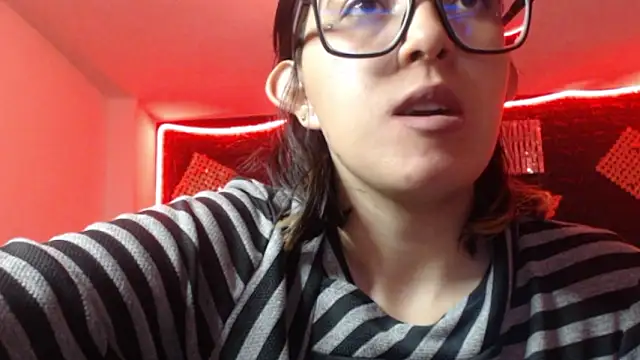 Snapshot of cristal_hills_19 chatting on 03/14/26, 02:44 cristal hills 19 online show from 03/14/26, 02:44