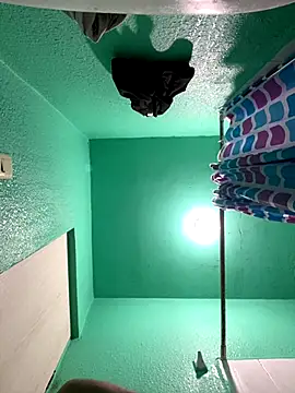 Snapshot of feetbooy chatting on 11/23/25, 10:09 feetbooy online show from 11/23/25, 10:09