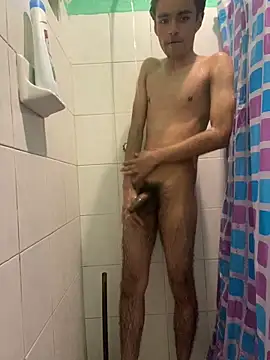 Snapshot of feetbooy chatting on 01/07/26, 12:13 feetbooy online show from 01/07/26, 12:13