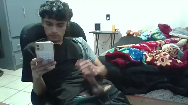 Snapshot of feetbooy chatting on 01/14/26, 11:31 feetbooy online show from 01/14/26, 11:31