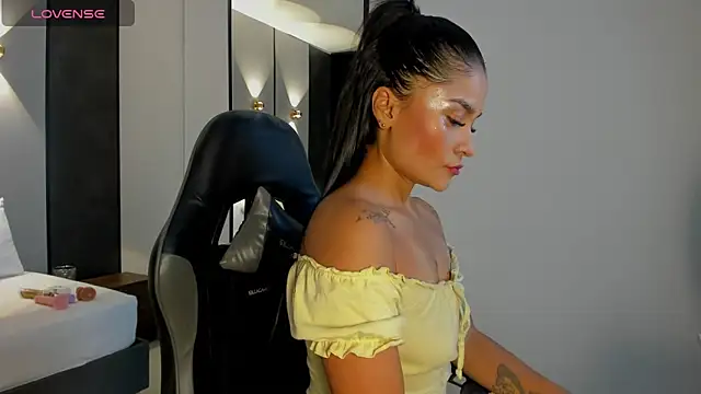 tabata69  online show from 11/12/25, 08:08