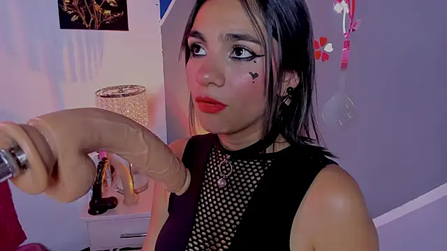 susi hot13 online show from 12/17/25, 10:05