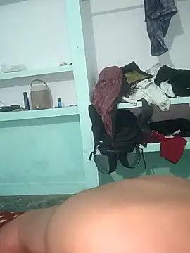 Snapshot of Hotraj24 chatting on 11/17/25, 07:47 Hotraj24 online show from 11/17/25, 07:47