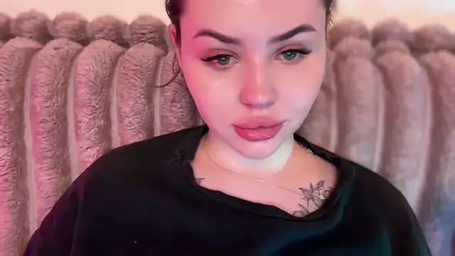 AlmaryKim online show from 06/15/26, 05:37