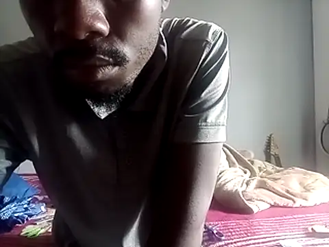 Snapshot of biGgslong01 chatting on 03/28/26, 08:25 biGgslong01 online show from 03/28/26, 08:25