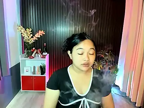 UrFavouriteCravings online show from 11/03/25, 12:13