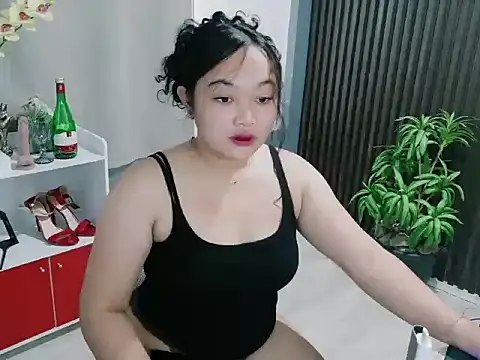 UrFavouriteCravings online show from 12/15/25, 01:10