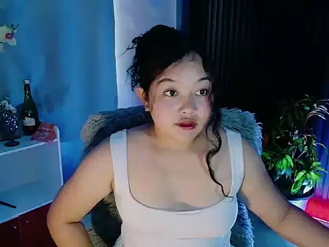 Snapshot of UrFavouriteCravings chatting on 02/23/26, 03:15 UrFavouriteCravings online show from 02/23/26, 03:15